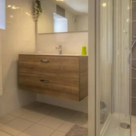 A Proximite De La Loire Avec Wi-fi Et Equipement Bebe - Fr-1-306-814 度假居